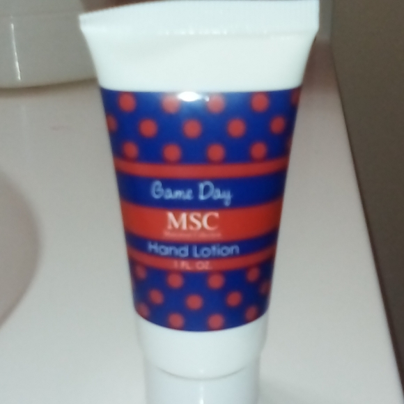 Game Day Hand Lotion - Picture 2 of 3